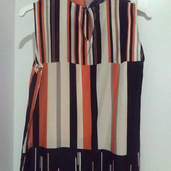 Lafayette Womans silk vest size small - Picture 2 of 3